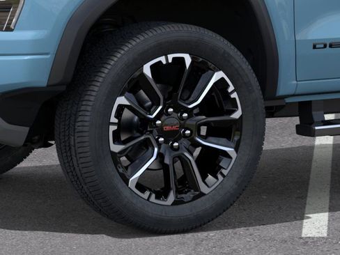 New 2026 GMC Canyon Denali w/ LPO, Black Badging Package image 9