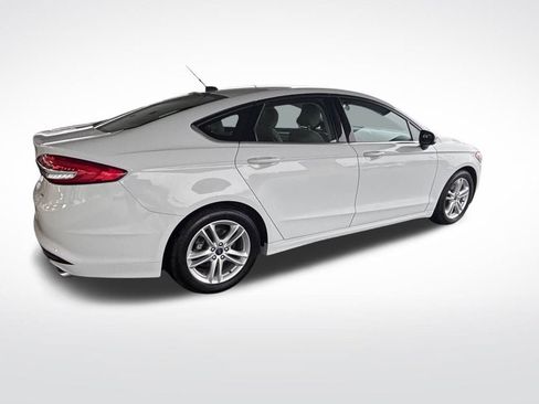 Used 2018 Ford Fusion SE image 6