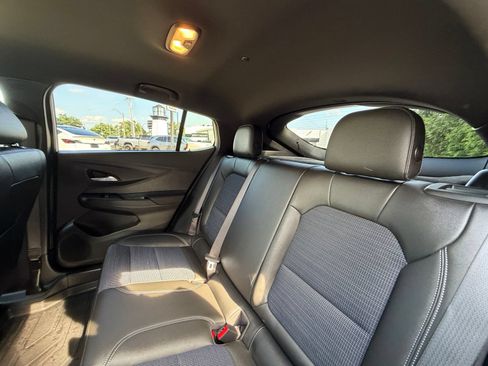 Used 2025 Buick Envista Preferred w/ Convenience I Package FWD image 25