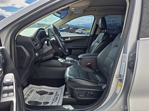 Used 2020 Ford Escape Titanium AWD/4WD image 18