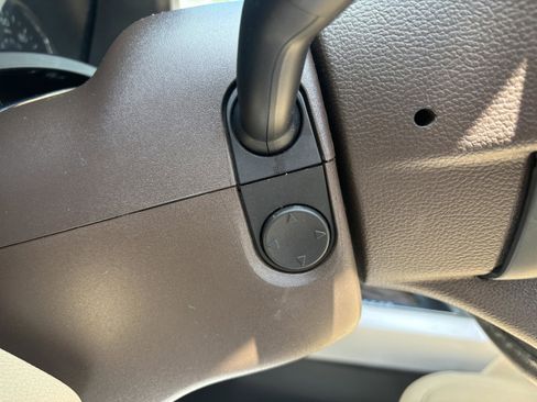 Used 2018 Ford F150 Lariat w/ Equipment Group 502A Luxury image 48