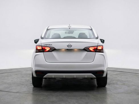Used 2025 Nissan Versa SV FWD image 6