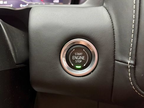 Used 2023 GMC Yukon Denali Ultimate AWD/4WD image 33