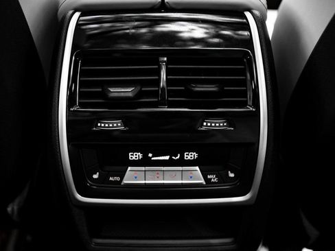 Used 2024 BMW X5 xDrive40i w/ M Sport Package AWD/4WD image 52