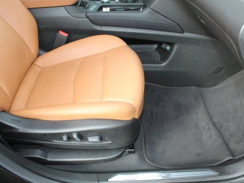 Used 2024 Cadillac XT5 Premium Luxury w/ Technology Package FWD image 16
