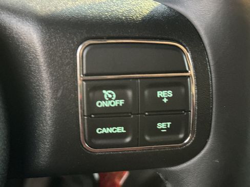 Used 2018 Jeep Wrangler Unlimited Sahara w/ Connectivity Group image 30