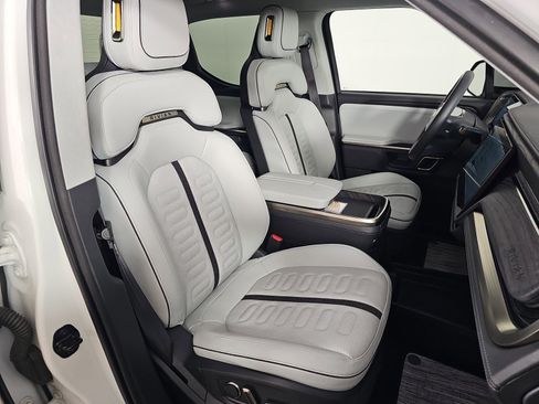 Used 2023 Rivian R1T Adventure image 23