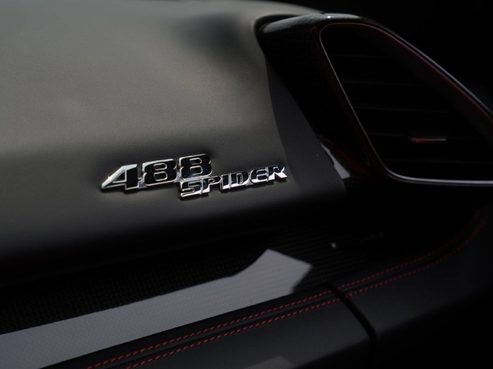Used 2019 Ferrari 488 Spider RWD image 34