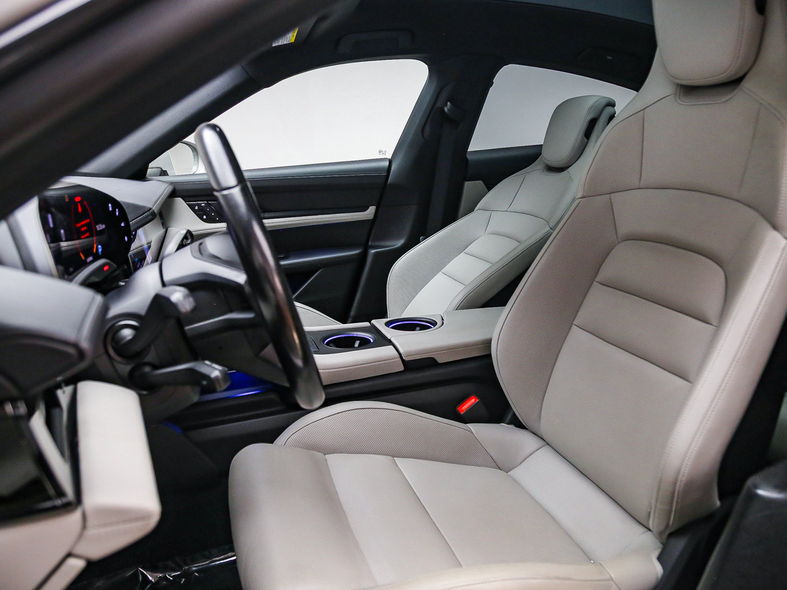 Certified 2022 Porsche Taycan 4S AWD/4WD image 5