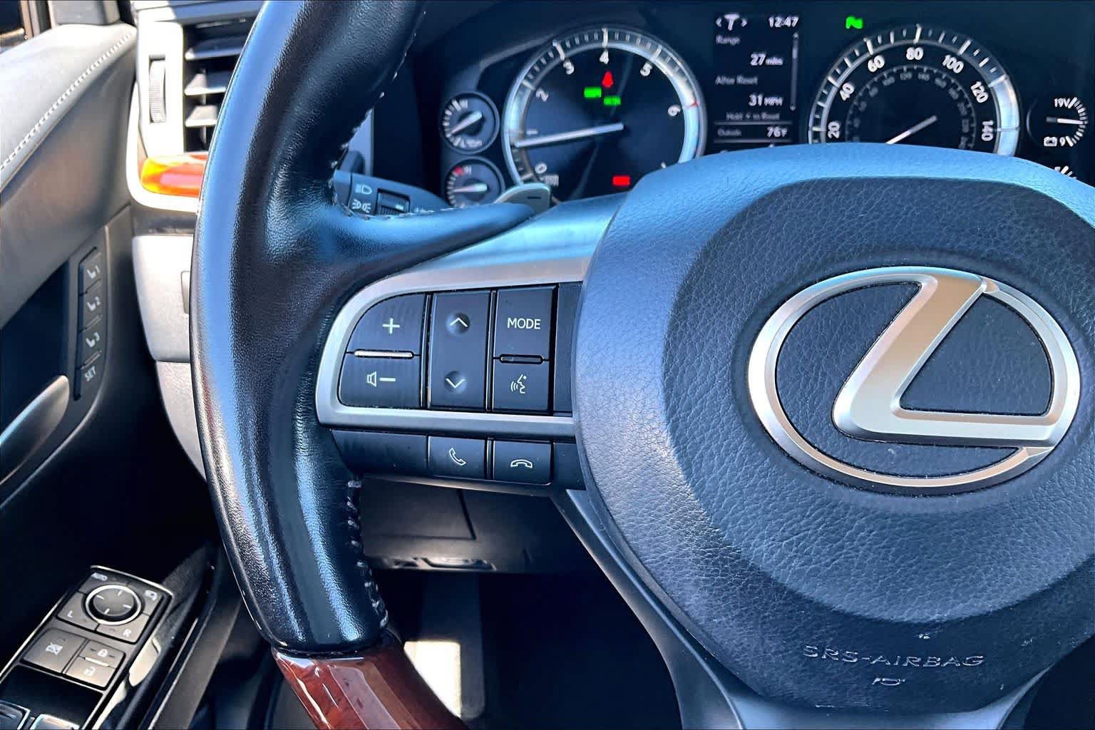 Used 2021 Lexus LX 570 4WD w/ Luxury Package image 24