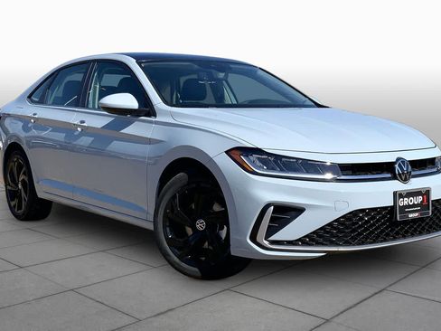 New 2026 Volkswagen Jetta SE FWD image 2