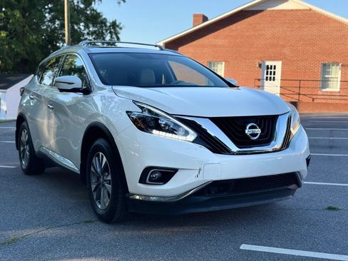Used 2018 Nissan Murano SL w/ Moonroof Package AWD/4WD image 8