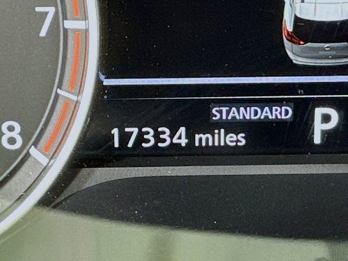 Used 2024 Nissan Rogue SV image 33