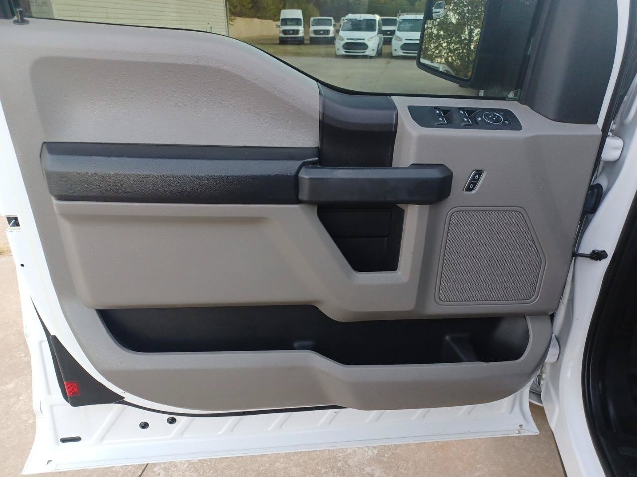 Used 2018 Ford F150 XL w/ Equipment Group 101A Mid RWD image 9