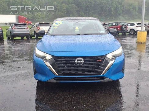 Used 2025 Nissan Sentra SR w/ SR Premium Package FWD image 2