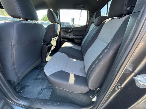 Used 2023 Toyota Tacoma TRD Off-Road image 16