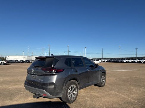 Certified 2023 Nissan Rogue SV image 7