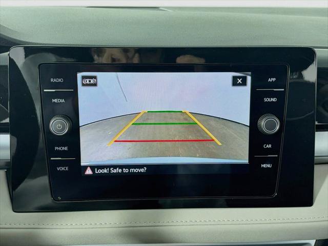 New 2027 Volkswagen Taos SE AWD/4WD image 13