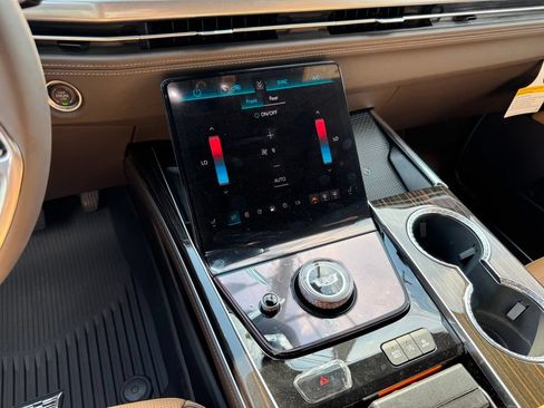 New 2026 Cadillac Escalade Luxury w/ Touring Package AWD/4WD image 26