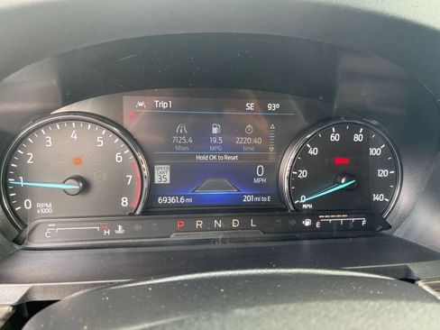 Used 2023 Ford Explorer Limited AWD/4WD image 38
