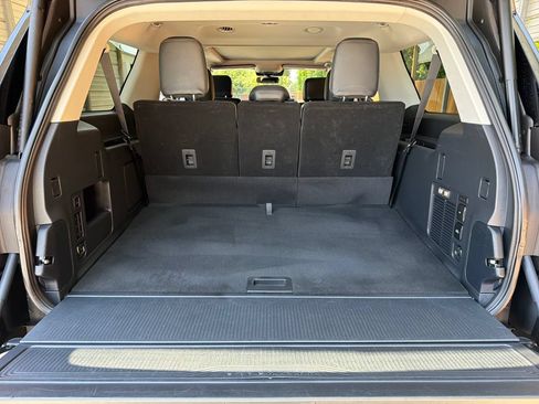 Used 2025 Ford Expedition Max Platinum w/ Driver's Package AWD/4WD image 37