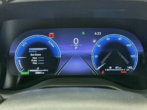 Used 2025 Toyota Sienna XSE AWD/4WD image 14