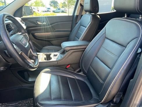 Used 2020 GMC Acadia Denali w/ Technology Package FWD image 22