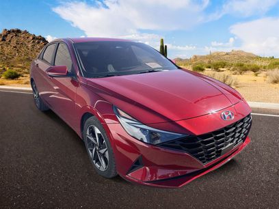 Used 2023 Hyundai Elantra SEL w/ Convenience Package