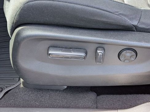 Used 2019 Honda CR-V EX image 16