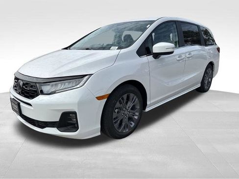 New 2026 Honda Odyssey Touring image 11