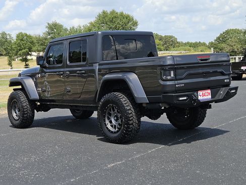 Used 2020 Jeep Gladiator Overland AWD/4WD image 6