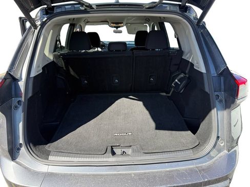 Used 2024 Nissan Rogue SV AWD/4WD image 16