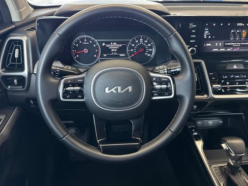 Used 2022 Kia Sorento S AWD/4WD image 14
