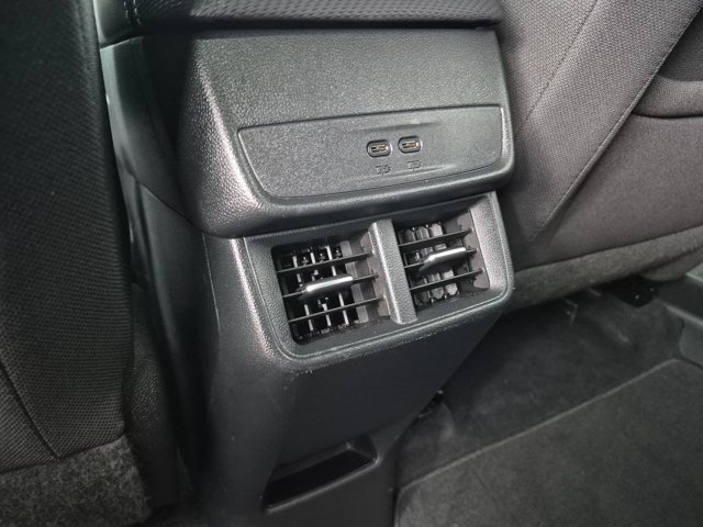 Used 2026 Chevrolet Equinox LT AWD/4WD image 17