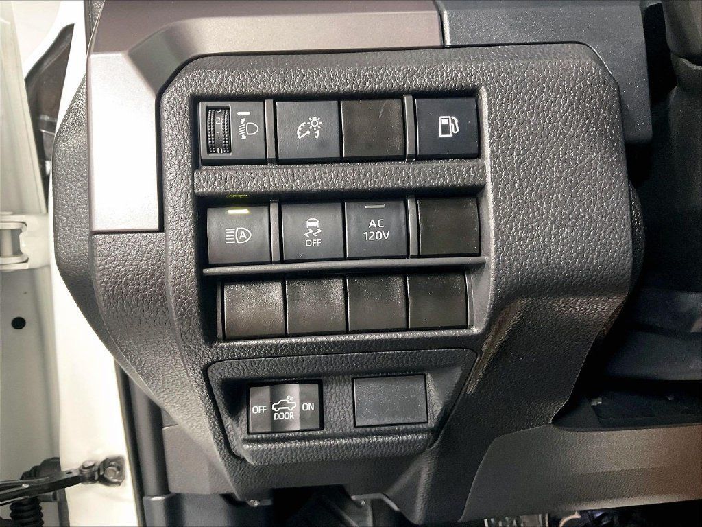 Used 2025 Toyota Tacoma 4x4 Double Cab Hybrid image 25