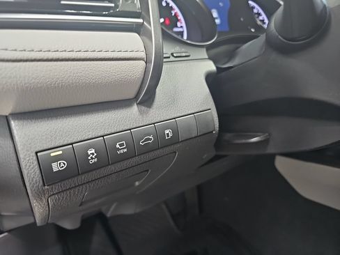 Used 2018 Toyota Camry XLE w/ Driver Assist Package FWD image 16