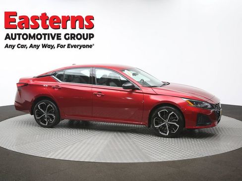 Used 2023 Nissan Altima 2.5 SR AWD/4WD image 45