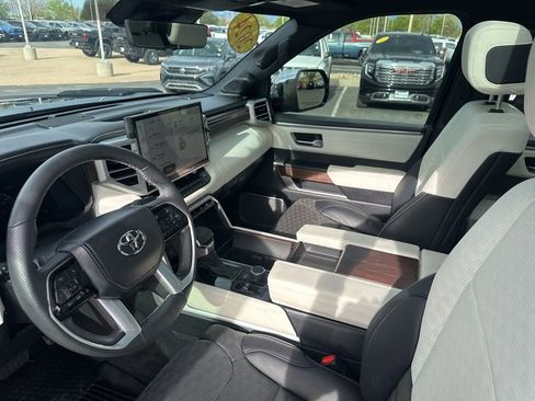 Used 2024 Toyota Tundra Capstone AWD/4WD image 18