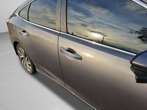 Used 2019 Honda Insight Touring image 10