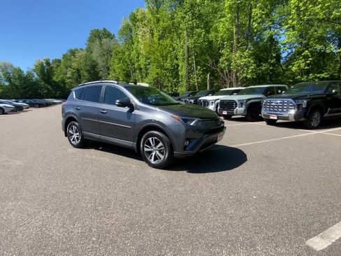 Used 2018 Toyota RAV4 XLE w/ Plus Extra Value Package AWD/4WD image 2