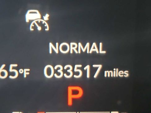 Used 2023 Honda HR-V LX image 10