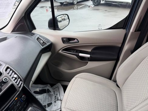 Used 2022 Ford Transit Connect XLT FWD image 12