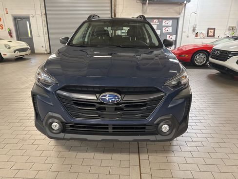 Used 2023 Subaru Outback AWD/4WD image 8