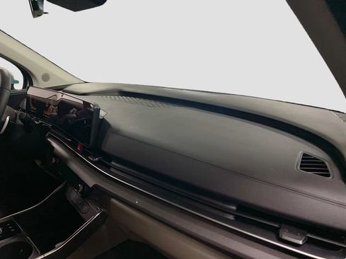 New 2026 Kia Carnival EX image 31