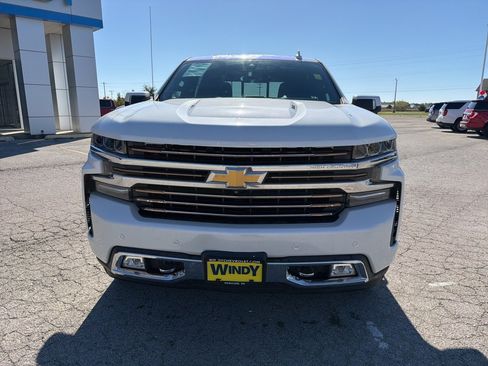 Used 2019 Chevrolet Silverado 1500 High Country w/ Technology Package image 2