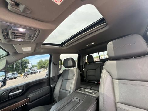 Used 2020 GMC Sierra 2500 Denali w/ Denali Ultimate Package AWD/4WD image 35