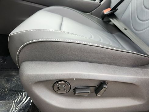 New 2026 Volkswagen Tiguan SE R-Line AWD/4WD image 15