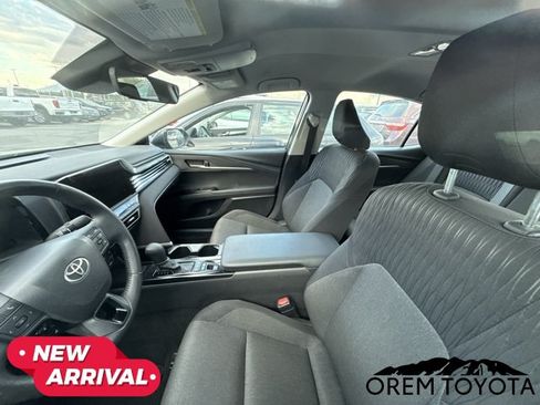 Used 2025 Toyota Camry LE w/ Convenience Package AWD/4WD image 5