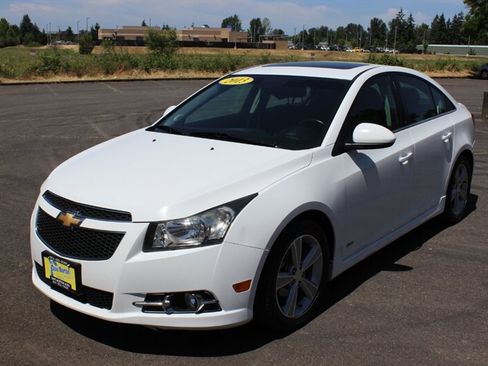 Used 2013 Chevrolet Cruze LT w/ RS Package FWD image 2