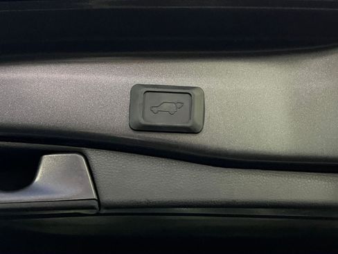 Used 2025 Toyota RAV4 XLE image 23